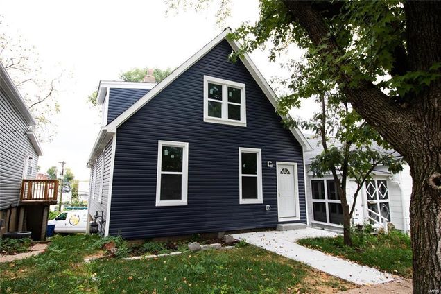 5835 Victoria Avenue St Louis, MO House Sold - Photo 1 of 16. Opens carousel modal
