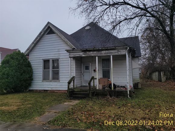 320 E 5th Flora, IL House Sold - Photo 1 of 19. Opens carousel modal