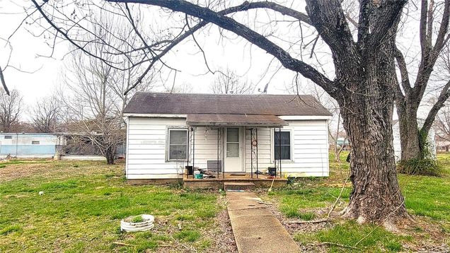 1110 Hickory Street Fredericktown, MO Townhouse Sold - Photo 1 of 2. Opens carousel modal