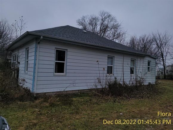129 E Scudamore Flora, IL House Sold - Photo 1 of 10. Opens carousel modal