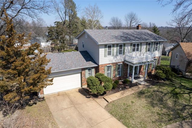 346 Oakleigh Woods Drive Ballwin, MO House Sold - Photo 1 of 21. Opens carousel modal