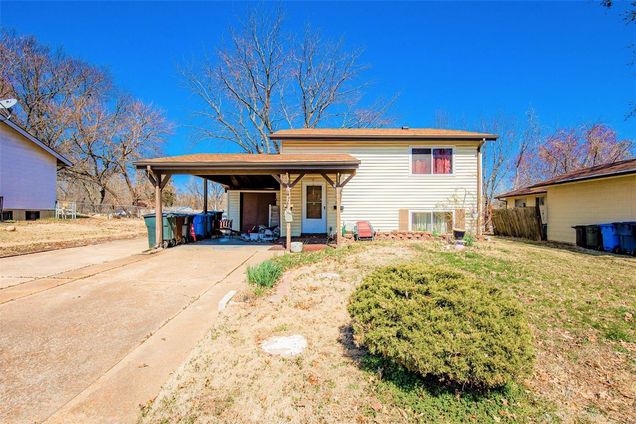 2445 Lindsay Lane Florissant, MO House Sold - Photo 1 of 40. Opens carousel modal