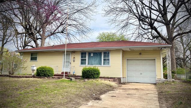 5 Sally Drive Florissant, MO House Sold - Photo 1 of 18. Opens carousel modal