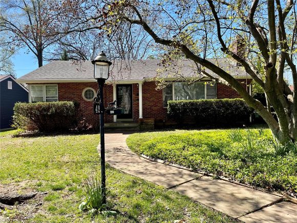 42 Villawood Lane Webster Groves, MO House Sold - Photo 1 of 34. Opens carousel modal