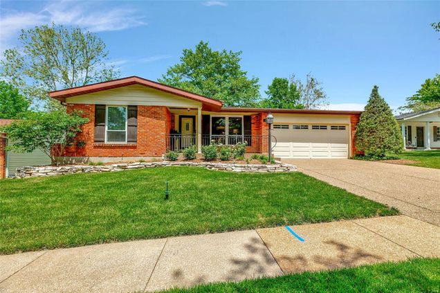 823 Windingpath Lane Manchester, MO House Sold - Photo 1 of 40. Opens carousel modal