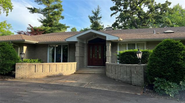 23 Salem Estates Drive Ladue, MO House Sold - Photo 1 of 31. Opens carousel modal