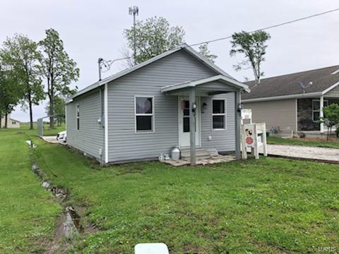 406 Washington Street Farina, IL House Sold - Photo 1 of 17. Opens carousel modal