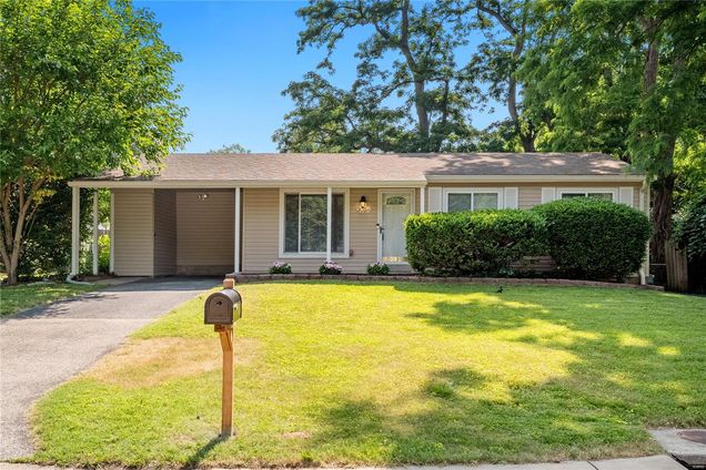 3054 Donnycave Lane Maryland Heights, MO House Sold - Photo 1 of 31. Opens carousel modal