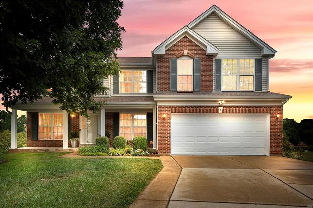 8 Birchwood Lane Court Maryland Heights, MO House Sold - Photo 1 of 55. Opens carousel modal