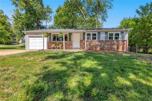 1809 Schulte Hill Drive Maryland Heights, MO House Sold - Photo 1 of 28. Opens carousel modal