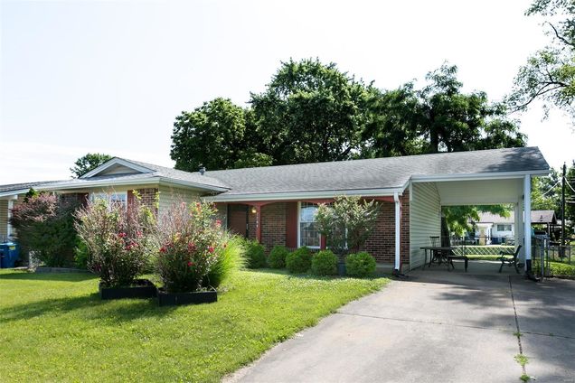 2264 Mckelvey Road Maryland Heights, MO House Sold - Photo 1 of 29. Opens carousel modal
