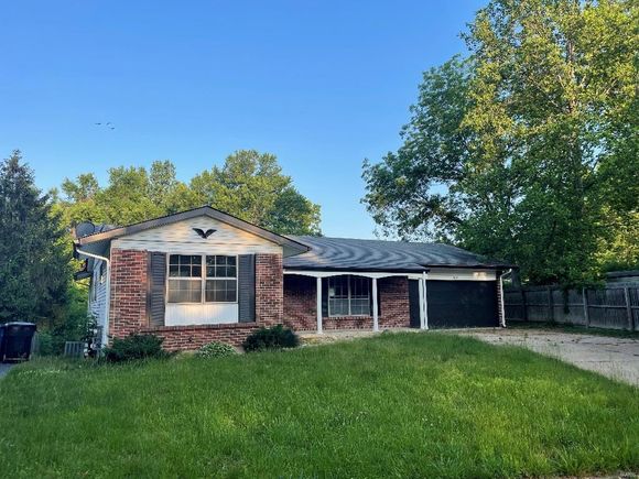 11635 Mimeaux Drive St Louis, MO House Sold - Photo 1 of 22. Opens carousel modal