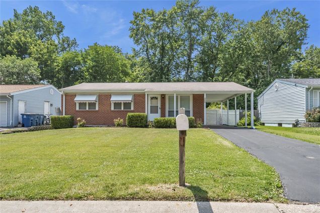 3063 Charmbrook Lane Maryland Heights, MO House Sold - Photo 1 of 21. Opens carousel modal