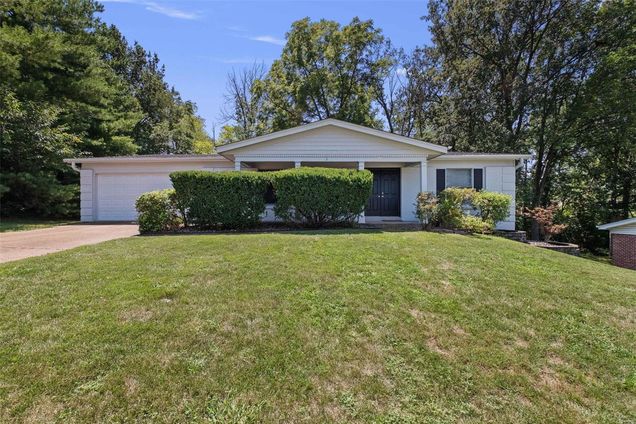 241 Essex Mill Drive Ballwin, MO House Sold - Photo 1 of 34. Opens carousel modal
