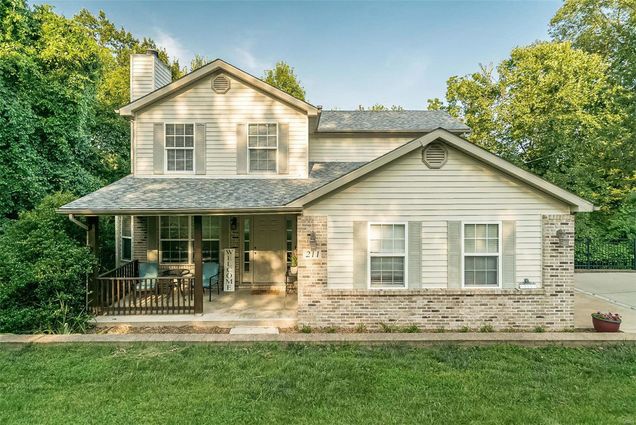 211 Jefferson Avenue Valley Park, MO House Sold - Photo 1 of 42. Opens carousel modal