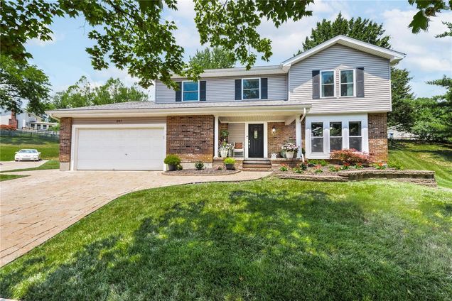 287 Oak Path Ballwin, MO House Sold - Photo 1 of 33. Opens carousel modal