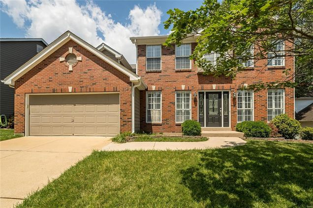 304 Oak Top Court Ballwin, MO House Sold - Photo 1 of 43. Opens carousel modal