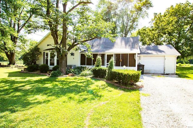 1005 Williamson Avenue Staunton, IL House Sold - Photo 1 of 14. Opens carousel modal