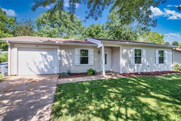 1919 Winter Hill Drive O'Fallon, MO House Sold - Photo 1 of 33. Opens carousel modal