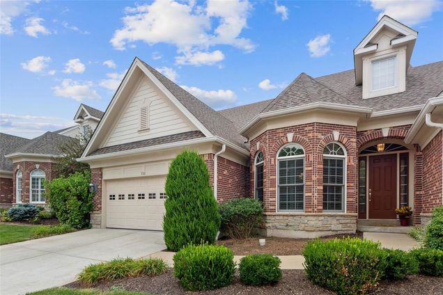 720 Clayton Corners Drive Ballwin, MO Condo Sold - Photo 1 of 34. Opens carousel modal