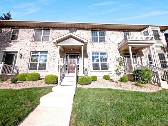 533 Queens Court Place St Peters, MO Townhouse Sold - Photo 1 of 21. Opens carousel modal