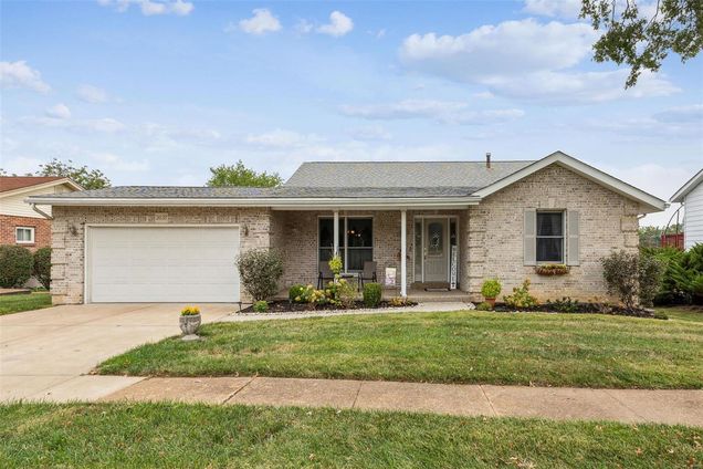 2637 Victron Drive St Louis, MO House Sold - Photo 1 of 20. Opens carousel modal