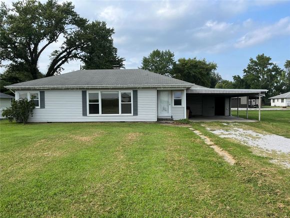 206 E 4th Street Hoffman, IL House Sold - Photo 1 of 17. Opens carousel modal