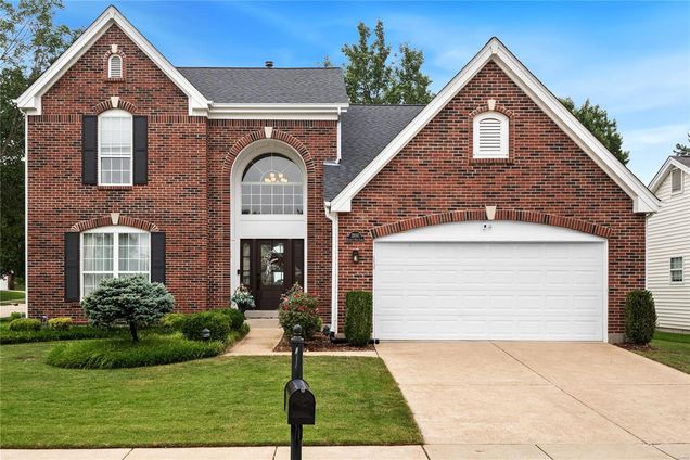 2800 Barrett Oaks Lane Des Peres, MO House Sold - Photo 1 of 46. Opens carousel modal