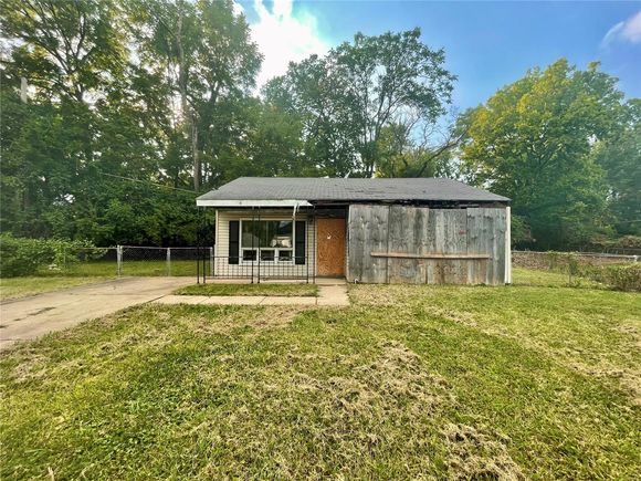 6241 Langdon Court St Louis, MO House Sold - Photo 1 of 5. Opens carousel modal