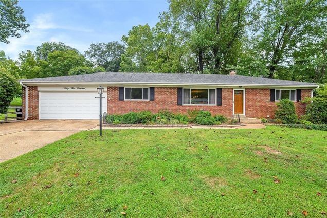 4500 Du Bourg Lane St Louis, MO House Sold - Photo 1 of 26. Opens carousel modal