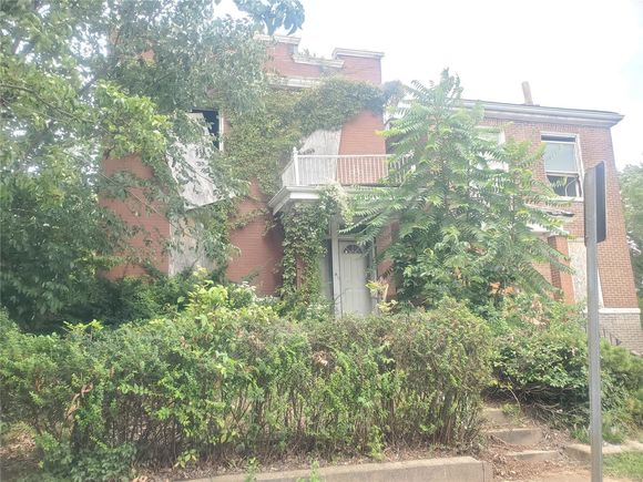 4135 Kennerly Avenue St Louis, MO Multifamily Sold - Photo 1 of 3. Opens carousel modal
