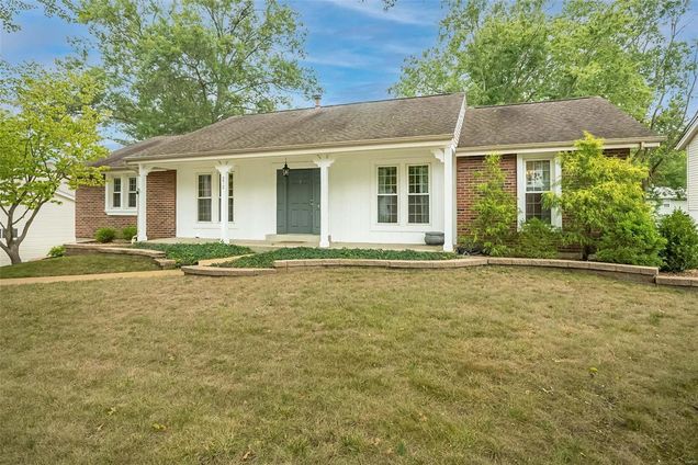 272 Oak Path Drive Ballwin, MO House Sold - Photo 1 of 43. Opens carousel modal