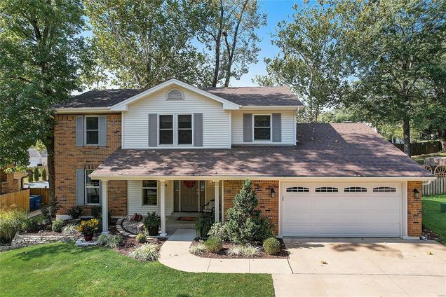 272 Oakleigh Woods Drive Ballwin, MO House Sold - Photo 1 of 30. Opens carousel modal
