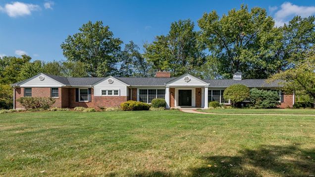 47 Ladue Estates Drive Creve Coeur, MO House Sold - Photo 1 of 57. Opens carousel modal