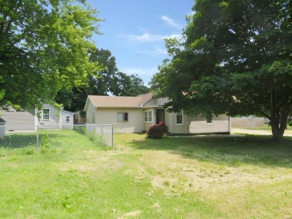 460 N Finis Street Virden, IL House Sold - Photo 1 of 35. Opens carousel modal