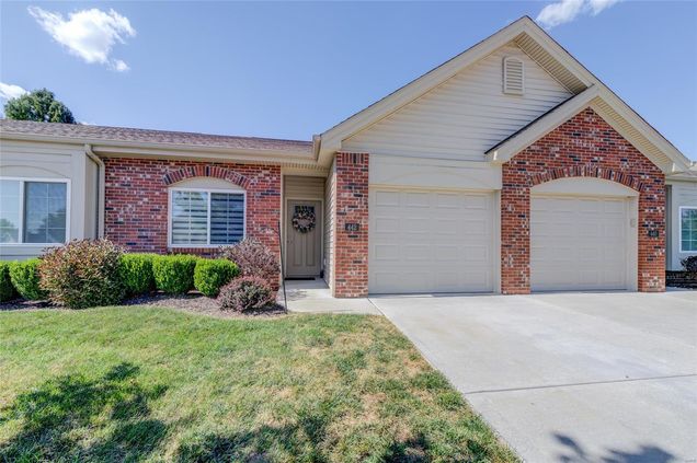 442 Weichens Drive St Peters, MO Condo Sold - Photo 1 of 25. Opens carousel modal