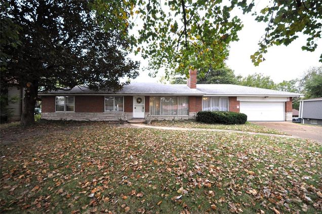 2911 N Lindbergh Boulevard St Ann, MO House Sold - Photo 1 of 34. Opens carousel modal