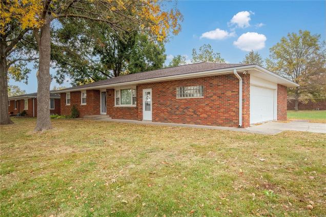 205 Edward Street Pierron, IL House Sold - Photo 1 of 25. Opens carousel modal