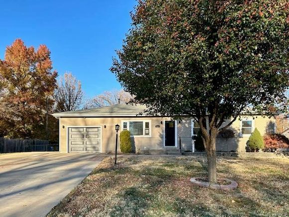 825 Mullanphy Road Florissant, MO House Sold - Photo 1 of 12. Opens carousel modal