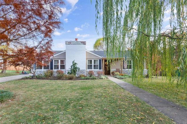 1444 Ronald Drive Webster Groves, MO House Sold - Photo 1 of 38. Opens carousel modal