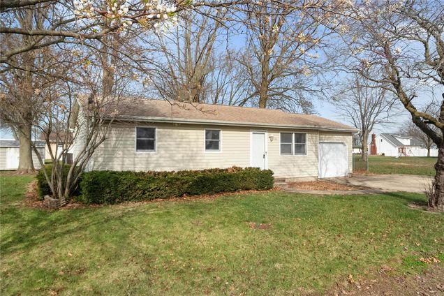 135 S Maple Street Hoffman, IL House Sold - Photo 1 of 25. Opens carousel modal
