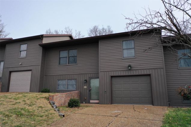 673 Oak Creek Court Jefferson City, MO Condo Sold - Photo 1 of 21. Opens carousel modal
