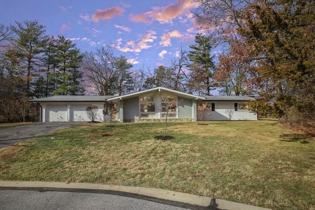 1501 Windridge Drive Des Peres, MO House Sold - Photo 1 of 25. Opens carousel modal