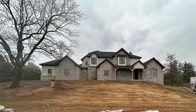 18 Williamsburg Estates Drive Town and Country, MO House Sold - Photo 1 of 36. Opens carousel modal