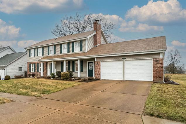 15709 Meadowbrook Way Drive Chesterfield, MO House Sold - Photo 1 of 61. Opens carousel modal