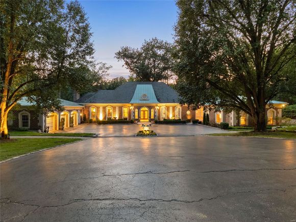 14 Overhills Drive Ladue, MO House Sold - Photo 1 of 49. Opens carousel modal