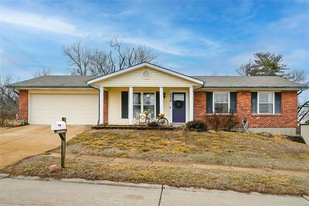 3415 Falcon View Lane St Louis, MO House Sold - Photo 1 of 39. Opens carousel modal