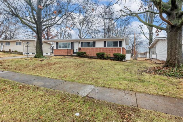 2330 Oriole Drive Florissant, MO House Sold - Photo 1 of 24. Opens carousel modal