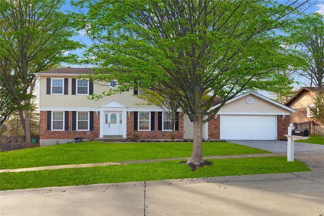 14258 Dinsmoor Drive Chesterfield, MO House Sold - Photo 1 of 43. Opens carousel modal