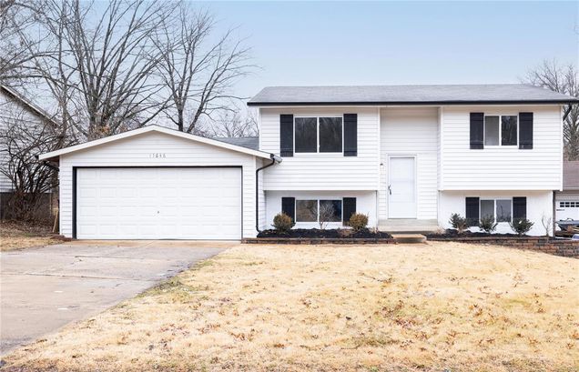 11646 Briarbrae Court St Louis, MO House Sold - Photo 1 of 27. Opens carousel modal